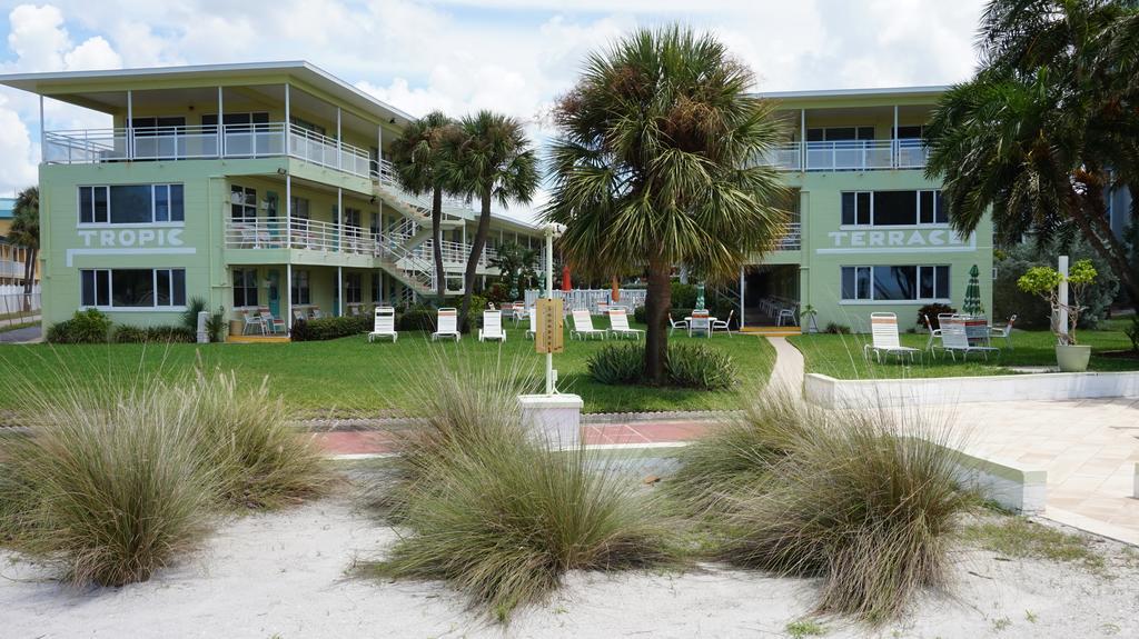 Tropic Terrace Of Treasure Island Hotel St. Pete Beach Bagian luar foto