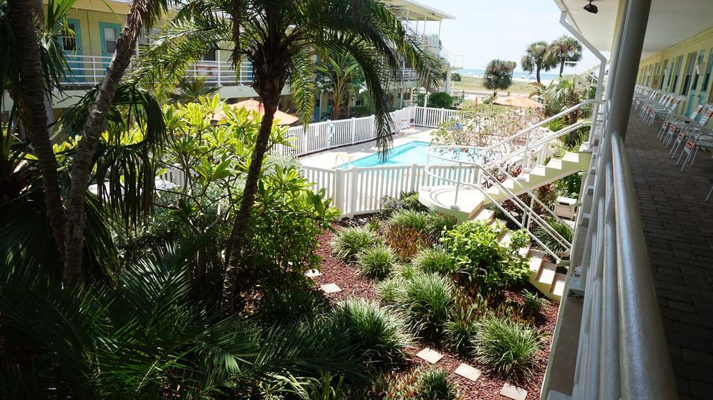Tropic Terrace Of Treasure Island Hotel St. Pete Beach Bagian luar foto