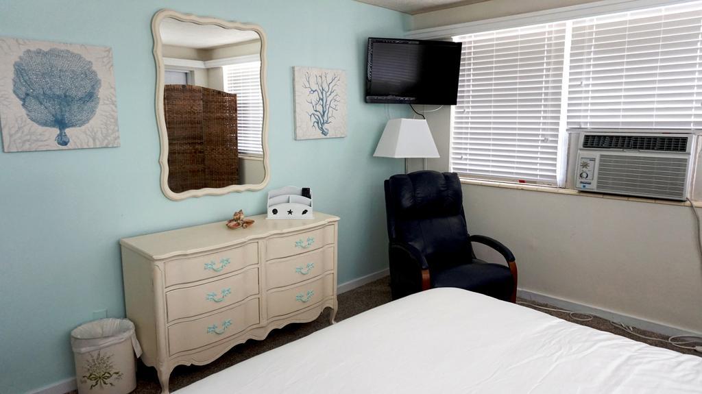 Tropic Terrace Of Treasure Island Hotel St. Pete Beach Ruang foto